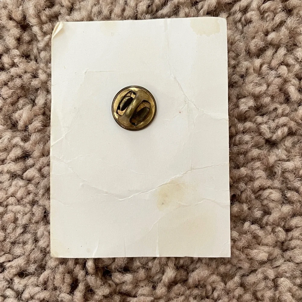1992 USA Kellog’s‎ Bobsled Team Frosted Mini Wheats Pin